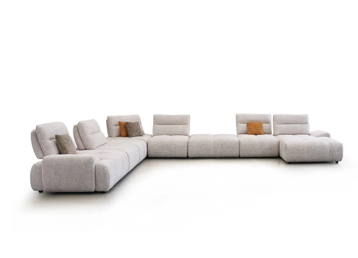 Γωνιακός καναπές Annetta με εκλεπτυσμένο design, εργονομική σεζλόνγκ και λεπτομέρειες υψηλής αισθητικής. Ιδανικός για σύγχρονους χώρους με διακριτική πολυτέλεια.