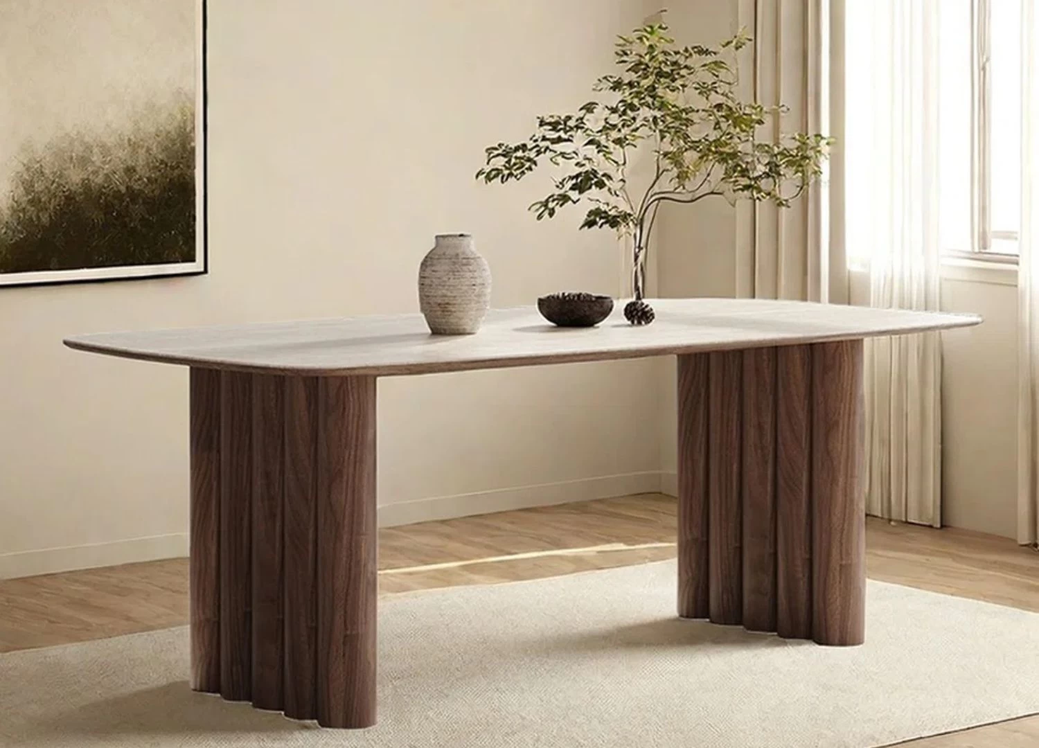 Τραπέζι τραπεζαρίας Cynthia με vintage design και επιφάνεια rock slab. Ιδανικό για χώρους που συνδυάζουν κλασική φινέτσα με μοντέρνα κομψότητα.
