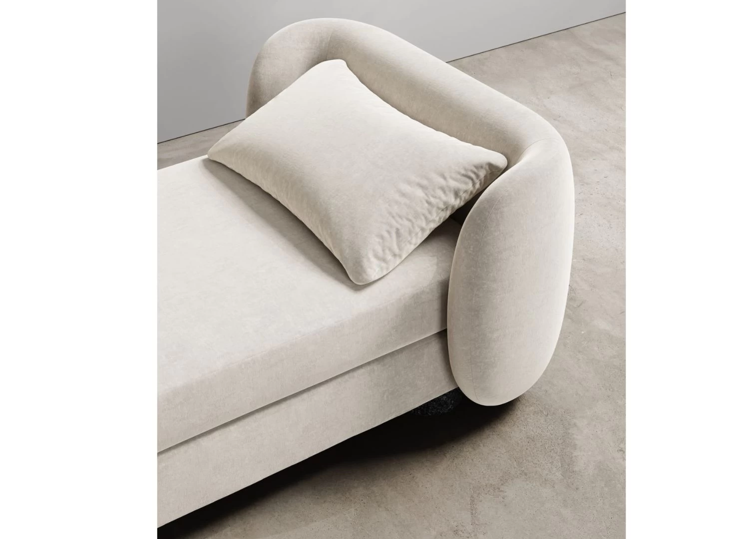 Ανακαλύψτε το σκαμπό Pallas από τη συλλογή linea di salotti. Minimal design με στρογγυλεμένες γραμμές, πολυτελή ταπετσαρία και λειτουργικότητα ως σκαμπό, υποπόδιο ή bench. Ιδανικό για σαλόνι ή υπνοδωμάτιο.