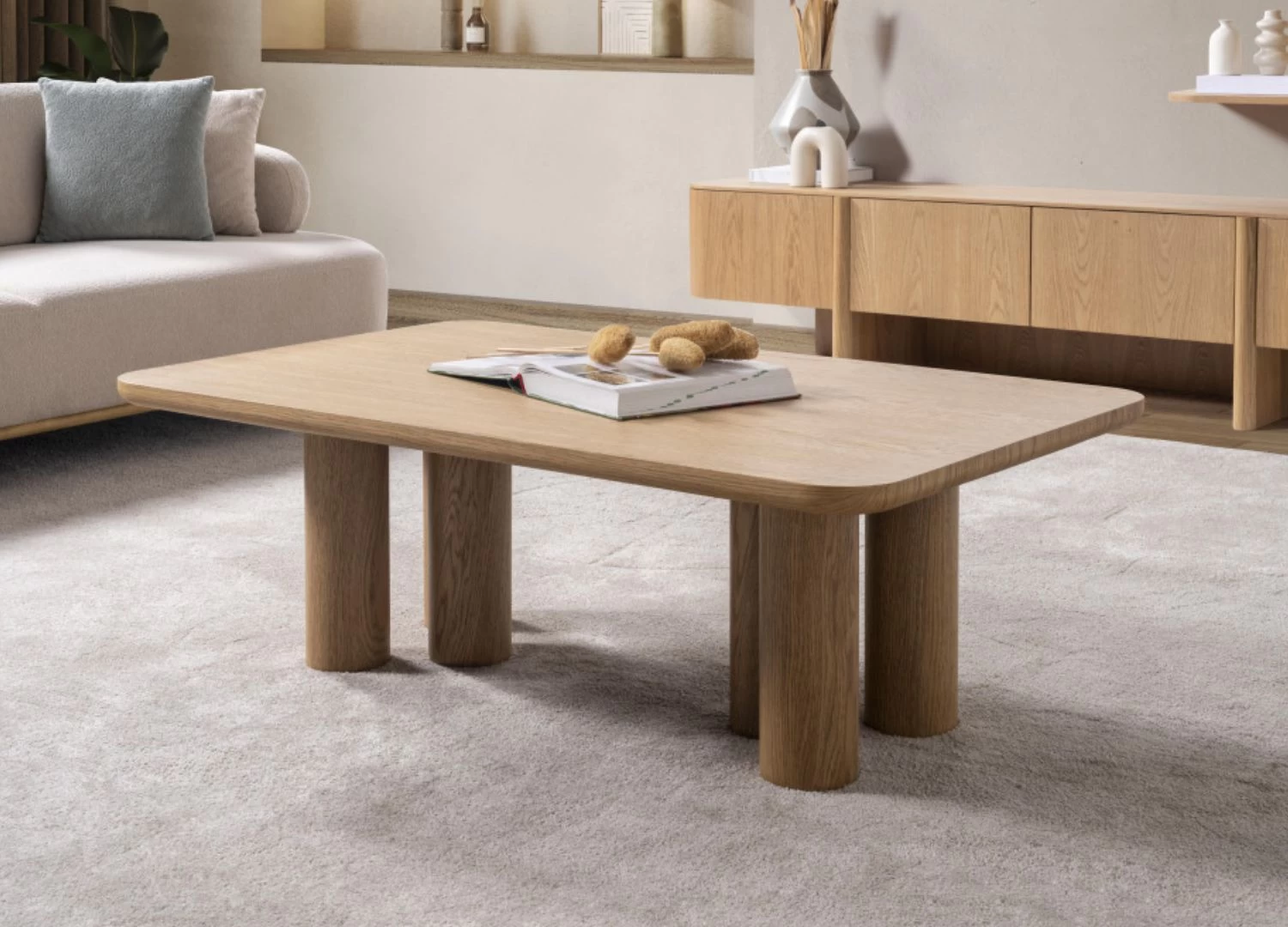 Το σετ τραπεζαρίας MODE συνδυάζει σύγχρονο σχεδιασμό και πρακτικότητα. Περιλαμβάνει τραπέζι, 6 καρέκλες, κονσόλα με καθρέφτη και δυνατότητα προσθήκης TV μονάδας ή τραπεζιού σαλονιού. Με 2ετή εγγύηση και δωρεάν παράδοση.